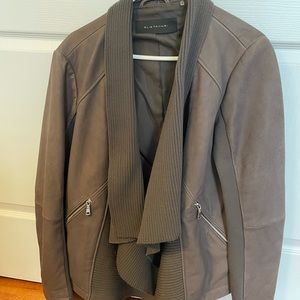 Rarely worn nice suede and ribbed cotton olive color Evie Tahiti jacket.
